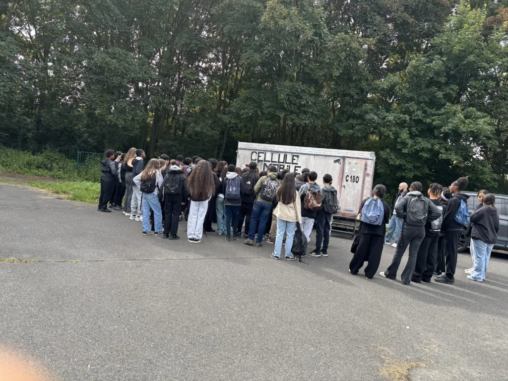 La cellule mobile : une prison au cœur de la ville