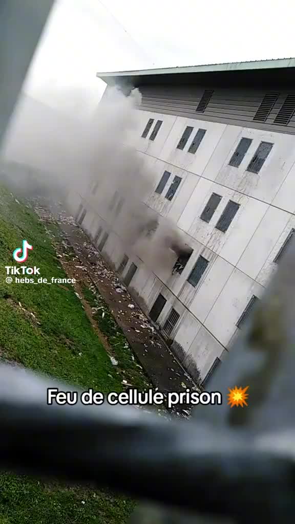 #yannickdeslandes #murmures #prison #prisondefrance #prisonfrance